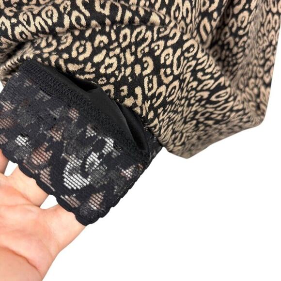 Chicos So Slimming Womens Leopard Print Stretch Sheath Knit Dress sz 0.5 / S / 6 - Picture 4 of 16